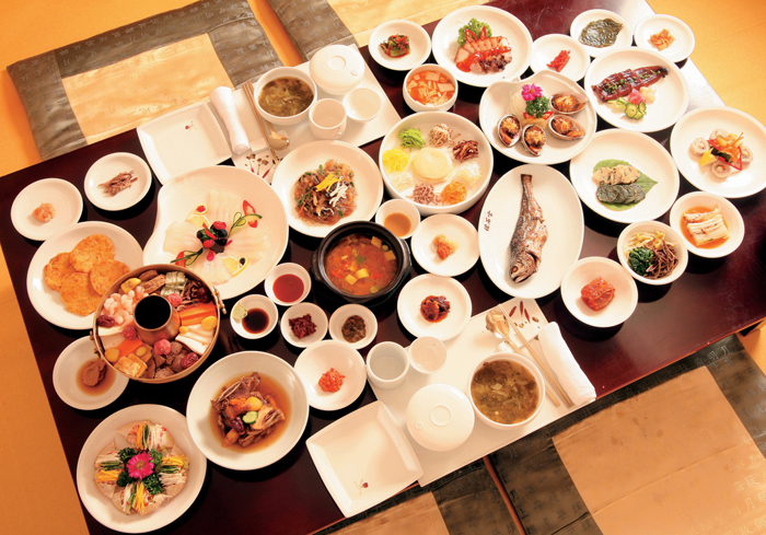 Hanjeongsik-Korean-full-course-meal.jpg