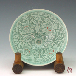 Tea Bowl with Inlaid Celadon Green Pottery Orchid Design 