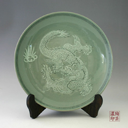Decorative Dragon Plate Celadon Green Porcelain with White Inlay Design 