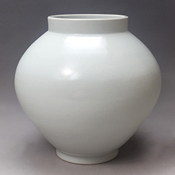 Korean White Porcelain Moon Jar 