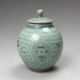 Celadon Porcelain Tea Caddy with Crane and Chrysanthemum Design