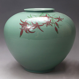 Celadon Pottery Vase with Non Crack Surface Trumpet Lily Design 